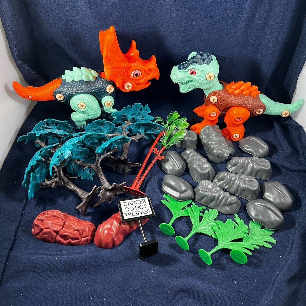 Lot Of 24 Dinosaur Environment Toys Plus Two Large Assembled Dinosaurs Kids Play